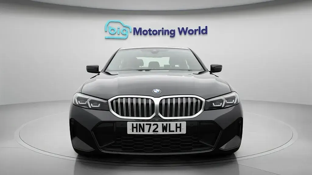 Begagnad BMW 320 M Sport 184 HK (135 kW) 2022 Svart Sedan