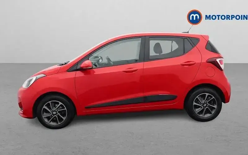 Gebraucht Hyundai i10 Premium 67 PS (49 kW) 2019 Rot Kleinwagen