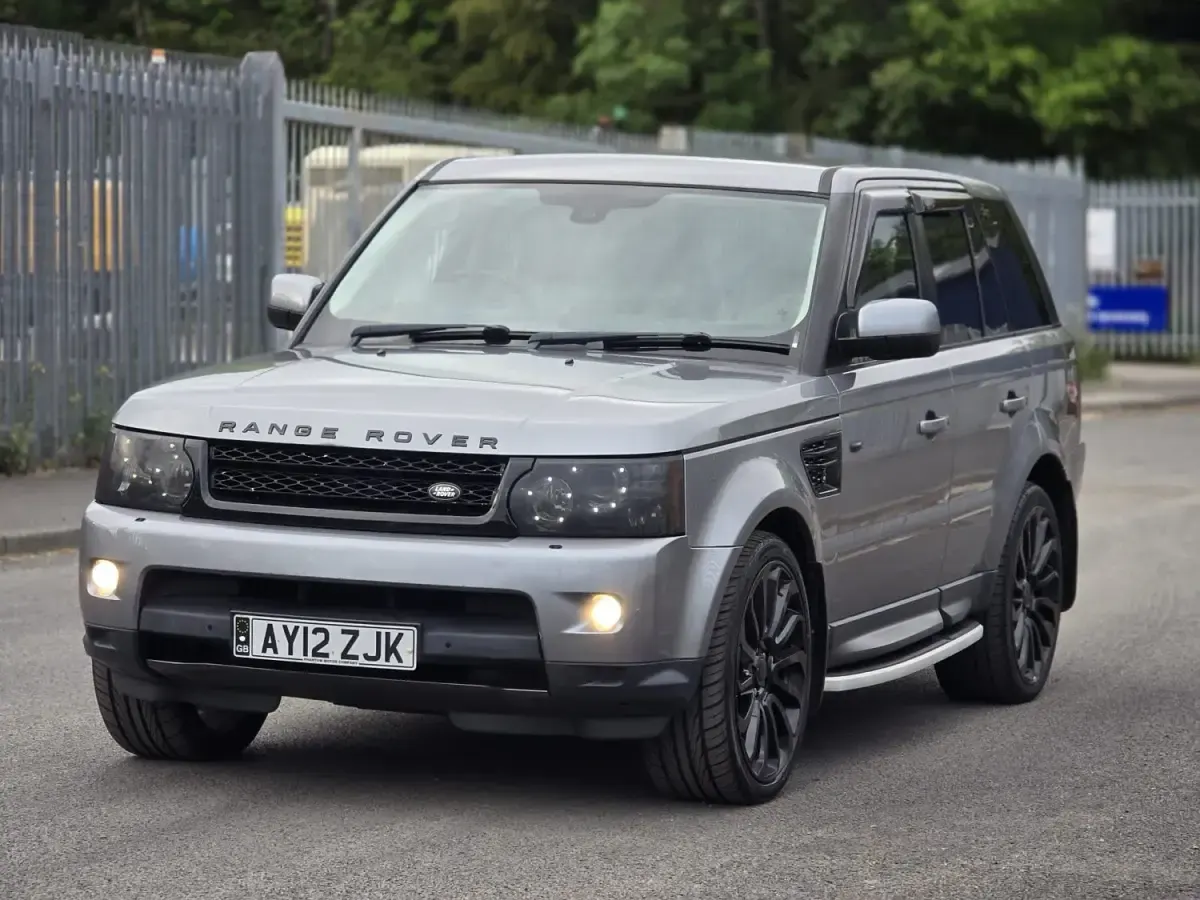 Begagnad Land Rover Range Rover HSE 255 HK (187 kW) 2012 Grå SUV
