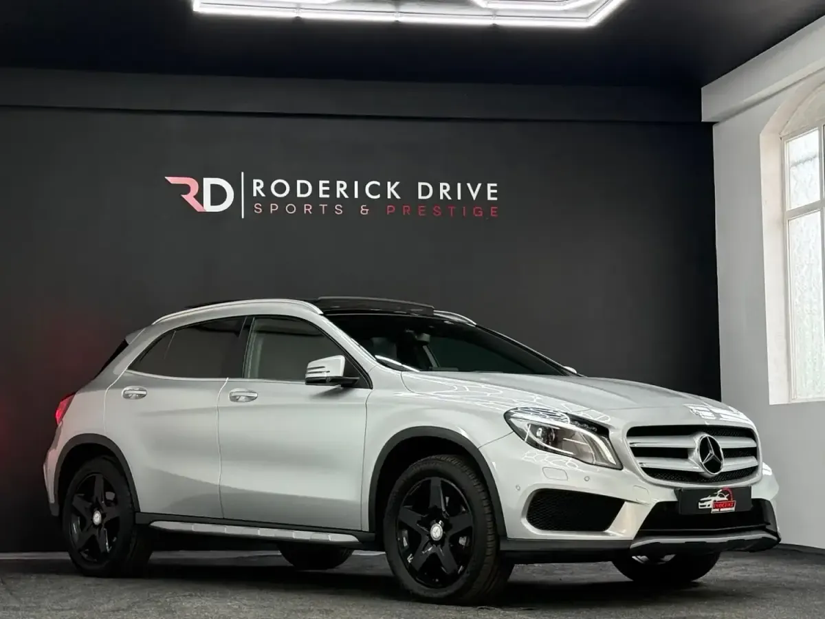 Käytetty Mercedes GLA220 AMG line 177 HP (130 kW) 2016 Hopea Katumaasturi