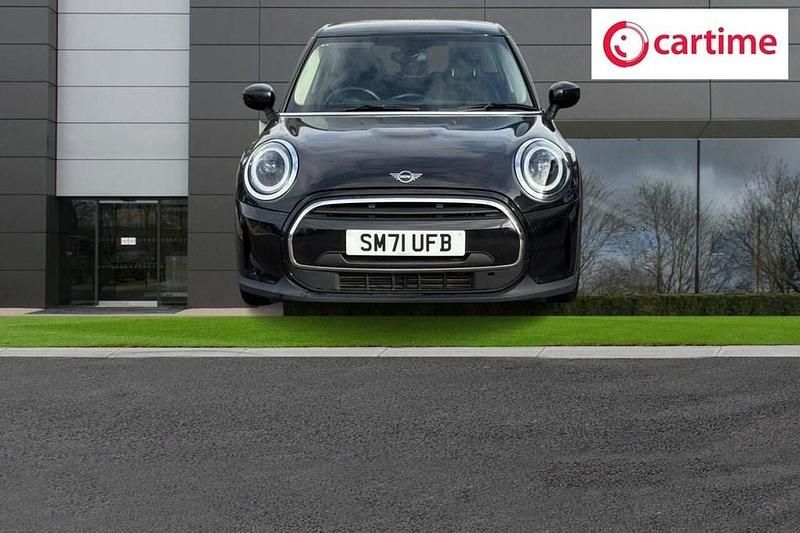 Used Mini Cooper Classic 136 HP (100 kW) 2022 Black Hatchback