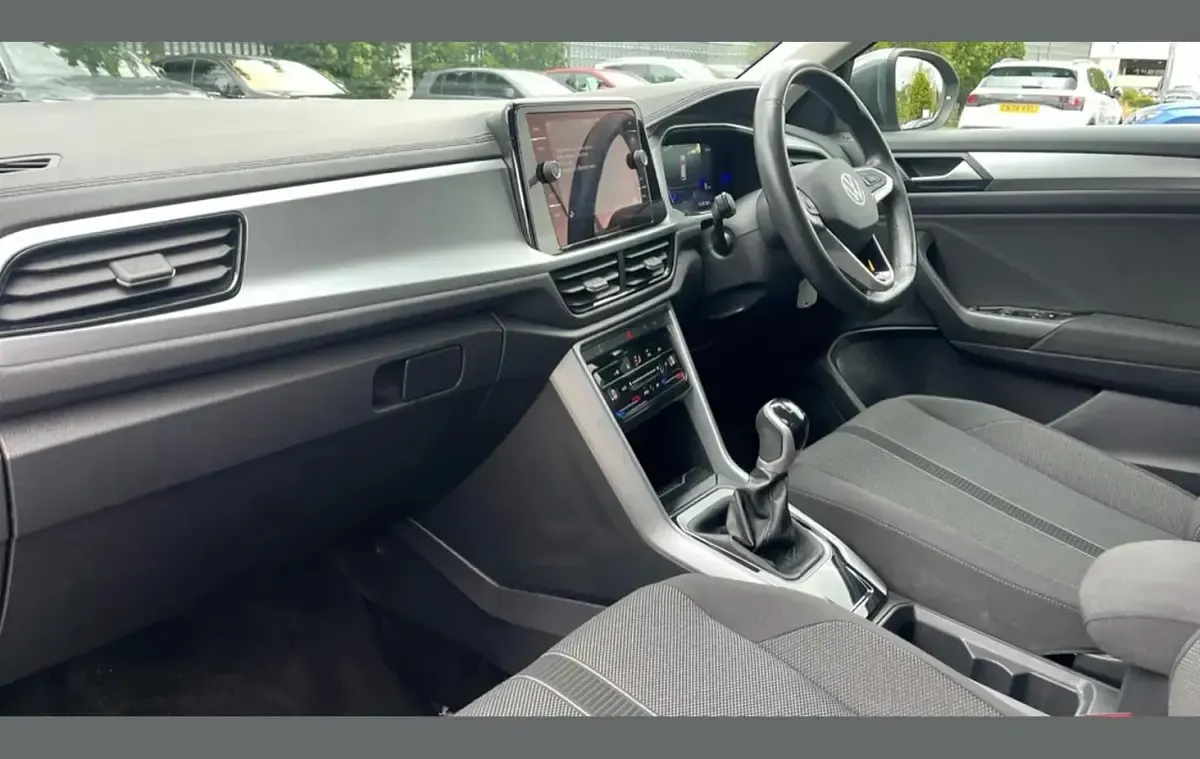 Used VW T-Roc Life 110 HP (80 kW) 2023 Indium grey metallic SUV