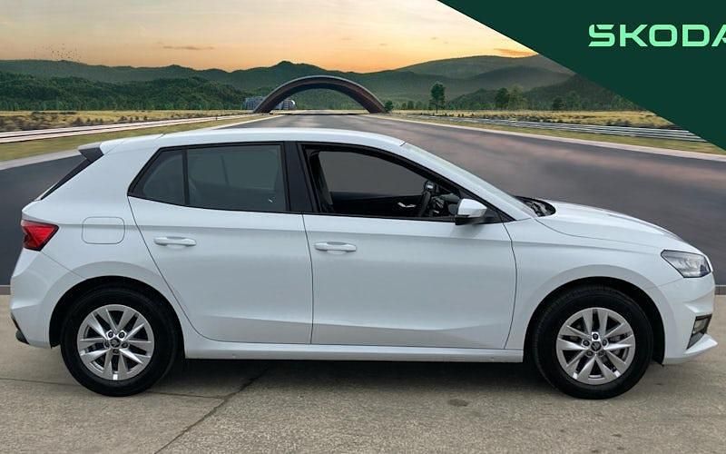 Used Skoda Fabia SE 95 HP (69 kW) 2025 White Hatchback