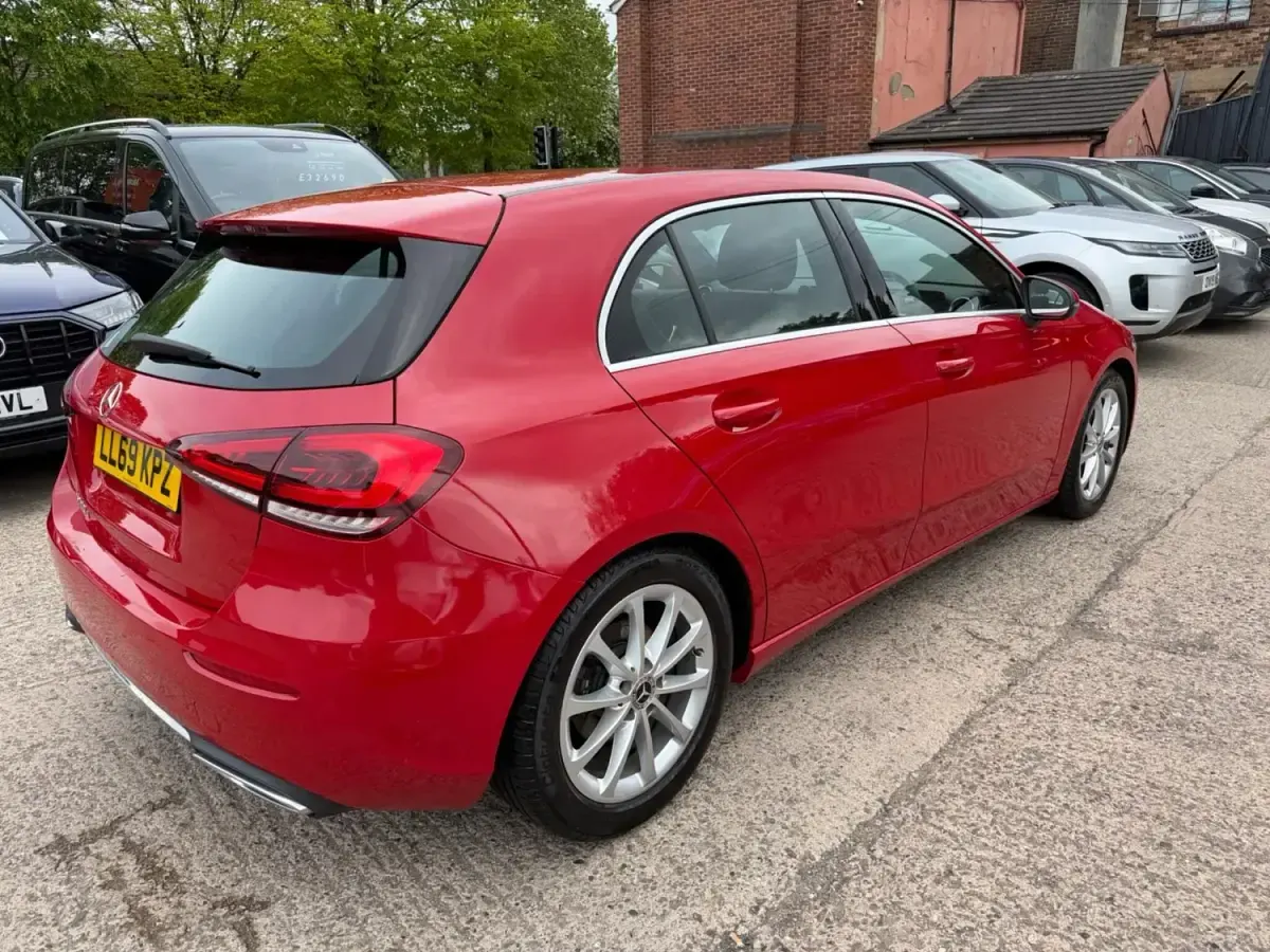 Usado Mercedes A200 150 HP (110 kW) 2019 Vermelho Citadino