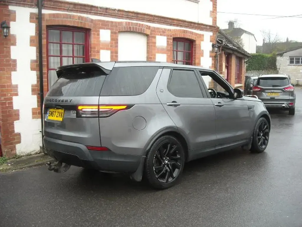 Used Land Rover Discovery SE 258 HP (189 kW) 2017 Grey SUV