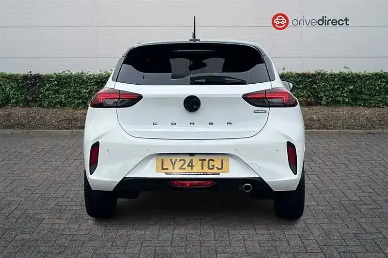 Used Vauxhall Corsa S 100 HP (73 kW) 2024 White Hatchback