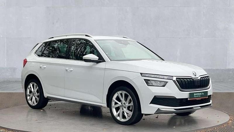 White Used 2022 Skoda Kamiq SE L Executive SUV | £18,000 (Fair price) - Image 1/4