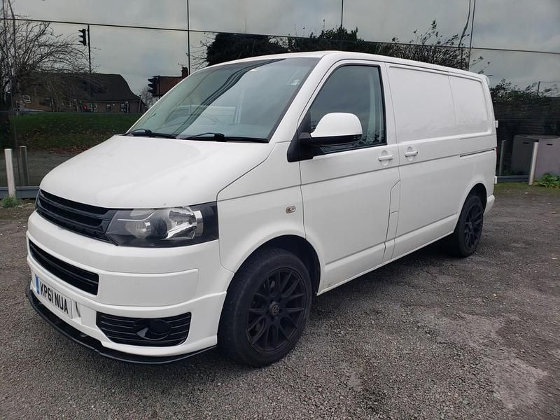 White Used 2011 VW T5 Van | £9,985 (Fair price) - Image 1/4