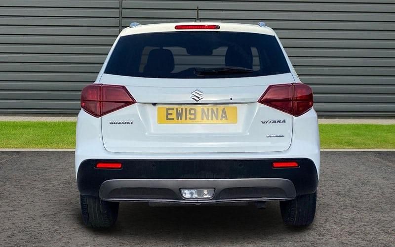 Käytetty Suzuki Vitara SZ5 140 HP (102 kW) 2019 Valkoinen Katumaasturi