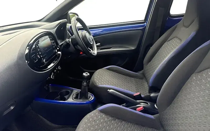 Used Toyota Aygo X 72 HP (52 kW) 2022 Blue SUV