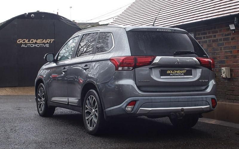 Used Mitsubishi Outlander 150 HP (110 kW) 2016 SUV