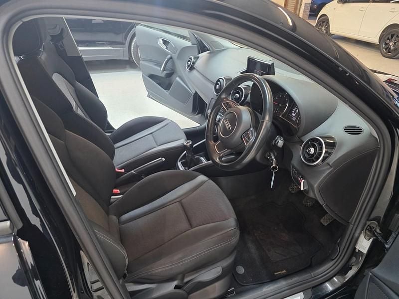 Used Audi A1 Sportback Sport 95 HP (69 kW) 2016 Black Hatchback