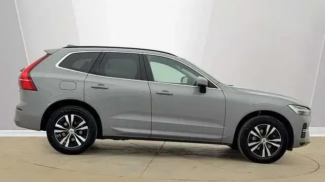 Usado Volvo XC60 Core 247 HP (181 kW) 2025 Cinzento SUV