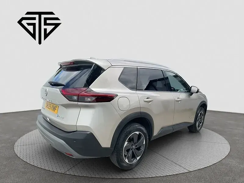 Used Nissan X-Trail N-Connecta 213 HP (156 kW) 2025 Silver SUV