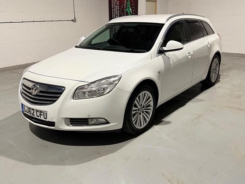 White Used 2012 Vauxhall Insignia Estate | £2,495 (Super price) - Image 1/4
