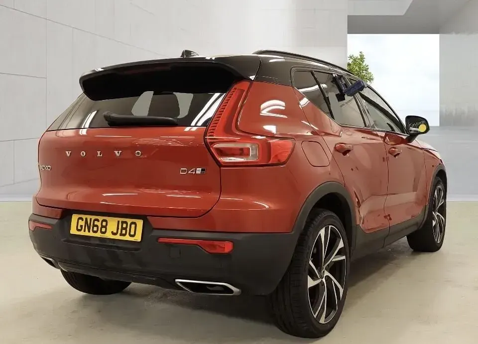 Used Volvo XC40 R-Design Pro 2018 Red SUV