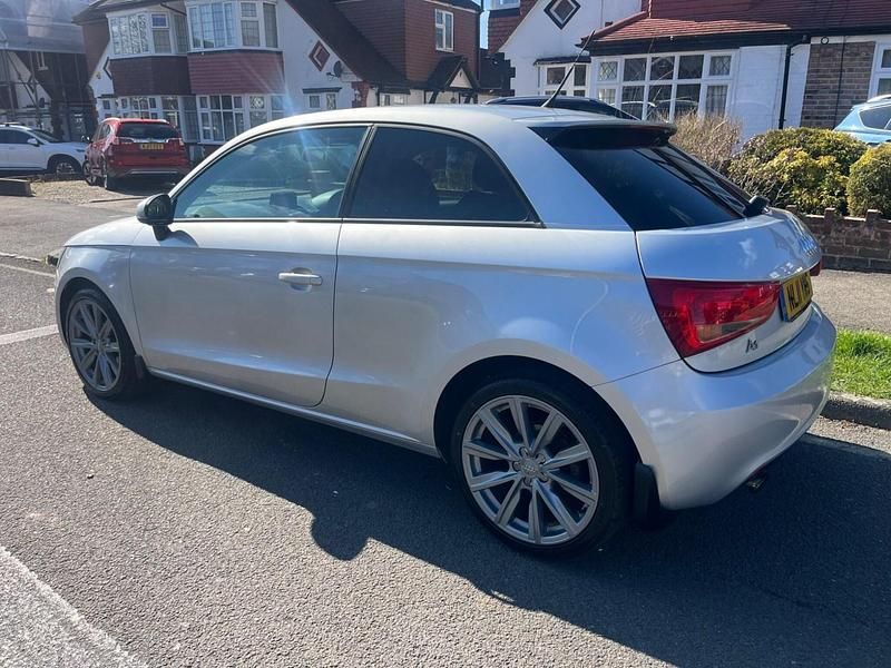 Usado Audi A1 Sport 86 CV (63 kW) 2011 Plateado Utilitario