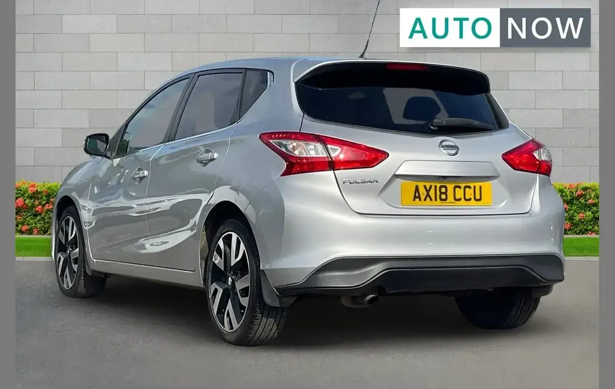 Used Nissan Pulsar Tekna 115 HP (84 kW) 2018 Silver Hatchback