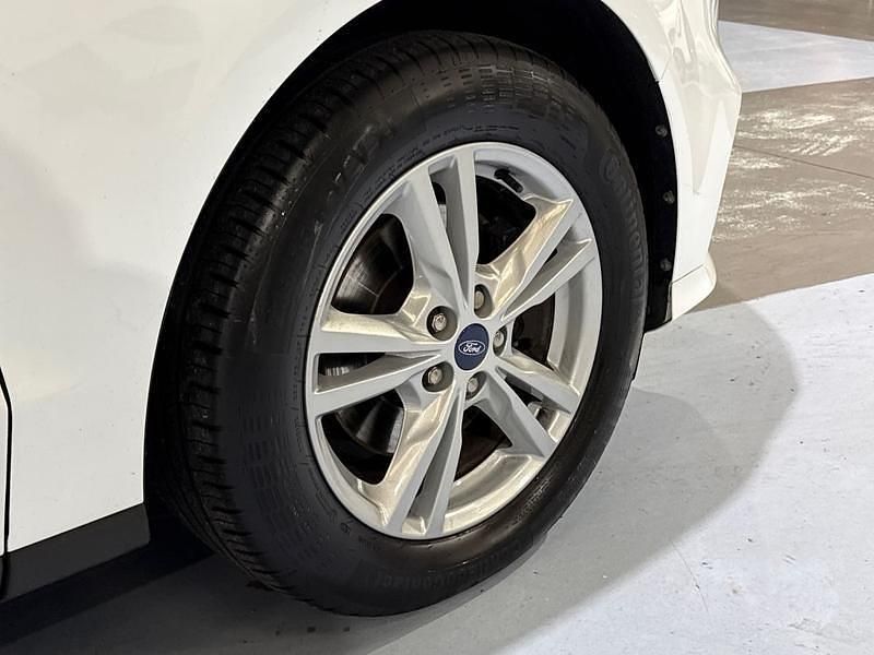 Used Ford Galaxy Titanium 190 HP (139 kW) 2022 White MPV