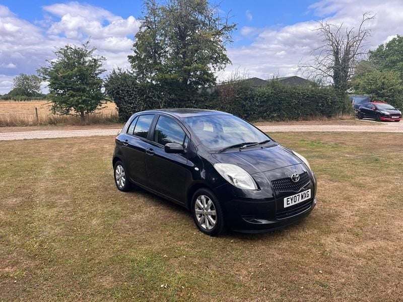 Black Used 2007 Toyota Yaris Hatchback | £1,995 (Fair price) - Image 1/4