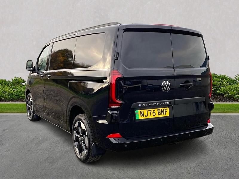 New VW Transporter Pro 100 kW (136 HP) 2025 Black Van