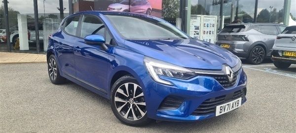 Ironblue Used 2021 Renault Clio V Iconic Hatchback | £12,800 (Fair price) - Image 1/1