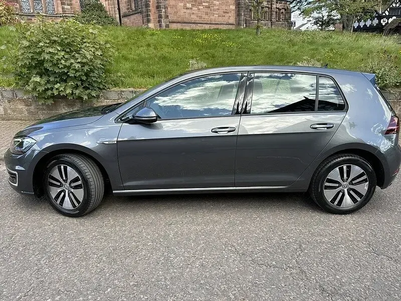 Used VW e-Golf 100 kW (136 HP) 2019 Grey Hatchback