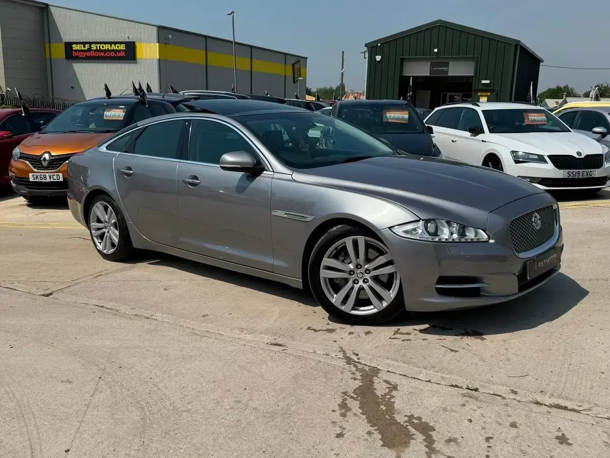 Used Jaguar XJ Premium Luxury 275 HP (202 kW) 2013 Grey Sedan