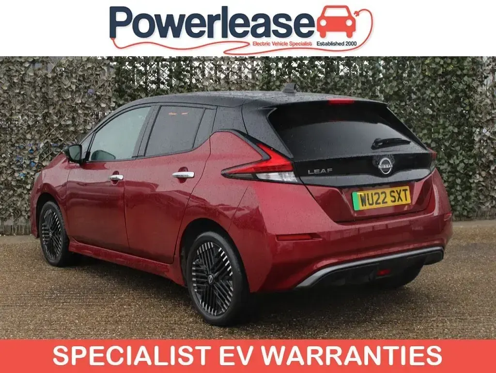 Used Nissan Leaf Tekna 159 kW (217 HP) 2022 Red Hatchback