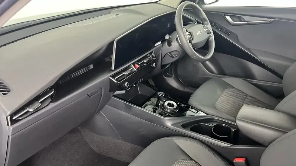 Used Kia Niro 150 kW (204 HP) 2025 Blue SUV