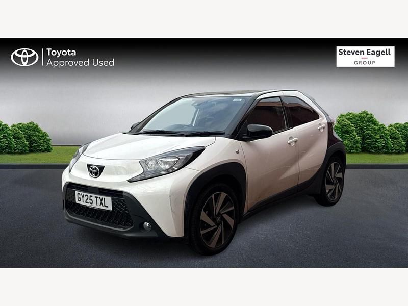 Used Toyota Aygo X 72 HP (52 kW) 2025 White SUV