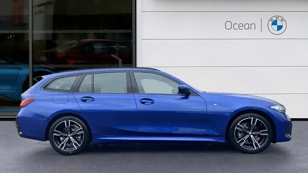 Used BMW 320 M Sport 181 HP (133 kW) 2025 Blue Estate