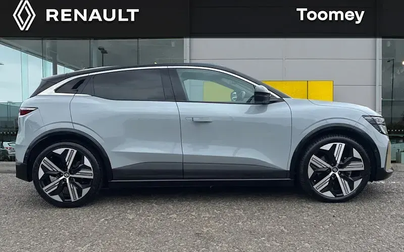 Used Renault Megane E-Tech Iconic 160 kW (218 HP) 2023 Grey  Hatchback