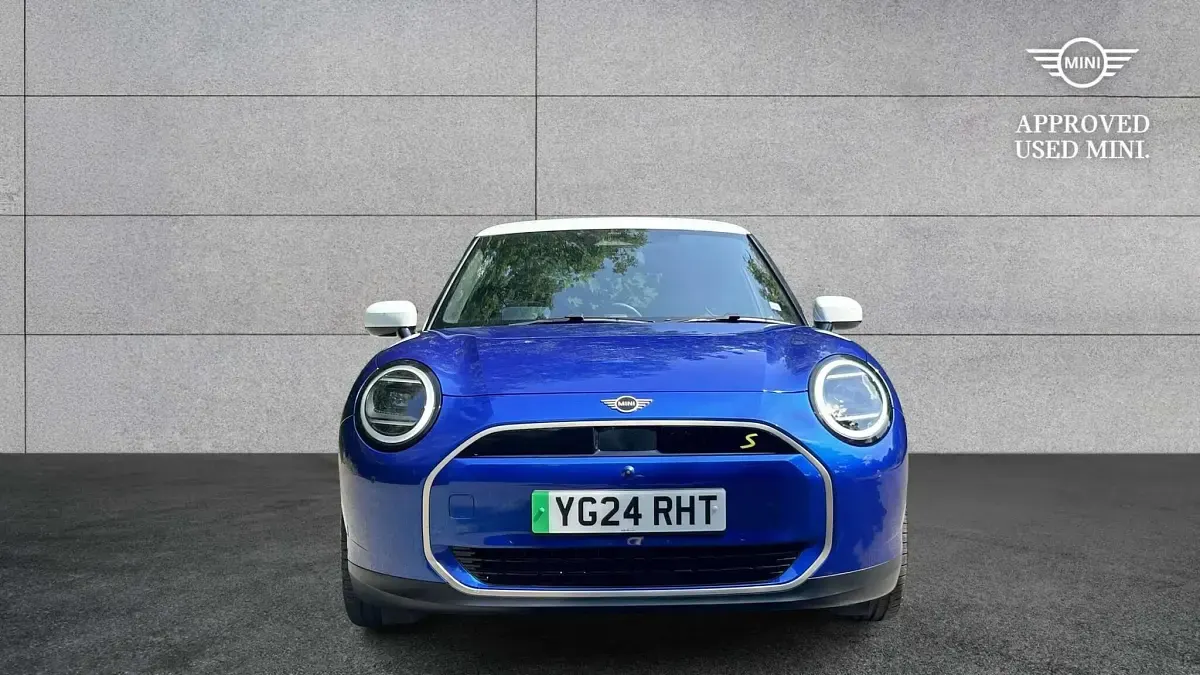 Used Mini Cooper SE Hatch 158 kW (215 HP) 2024 Blue Hatchback