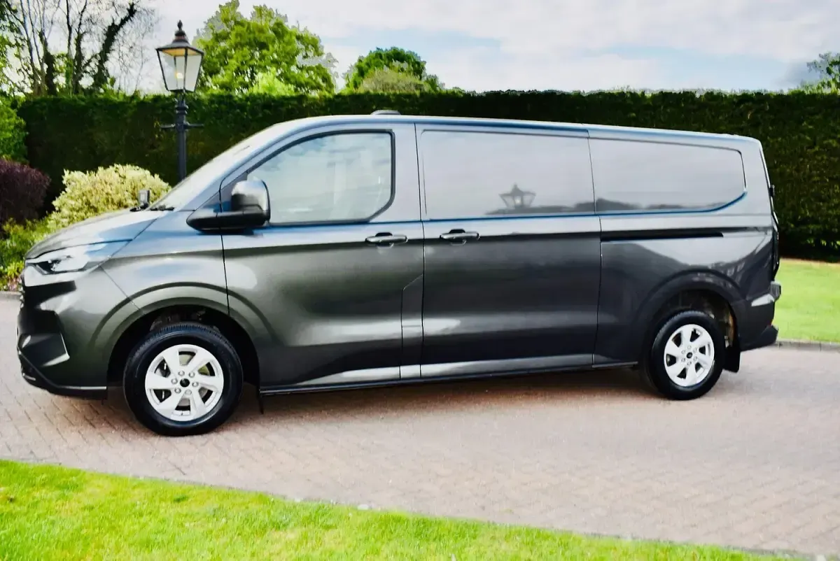 Used Ford Transit Custom Limited 170 HP (125 kW) 2024 Grey Van