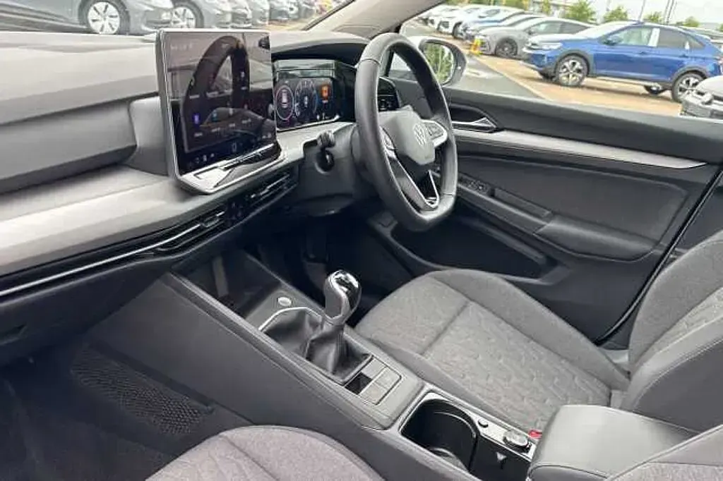 New VW Golf VIII Match 115 HP (84 kW) 2025 White Hatchback