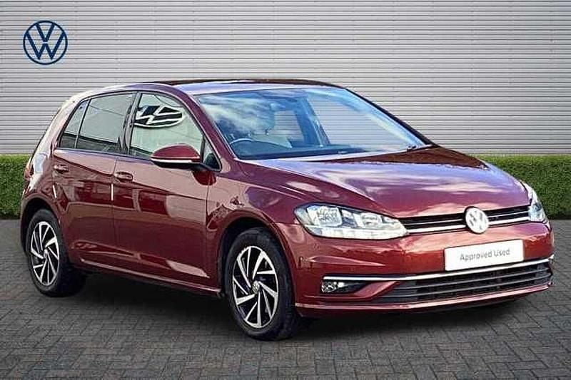 Used VW Golf VII Match 150 HP (110 kW) 2019 Red Hatchback