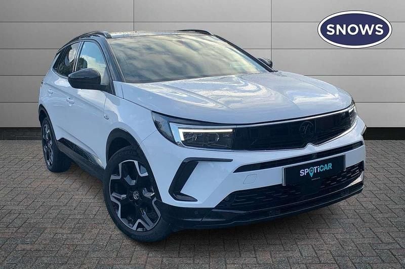 White Used 2024 Vauxhall Grandland X Ultimate SUV | £20,080 (Fair price) - Image 1/4