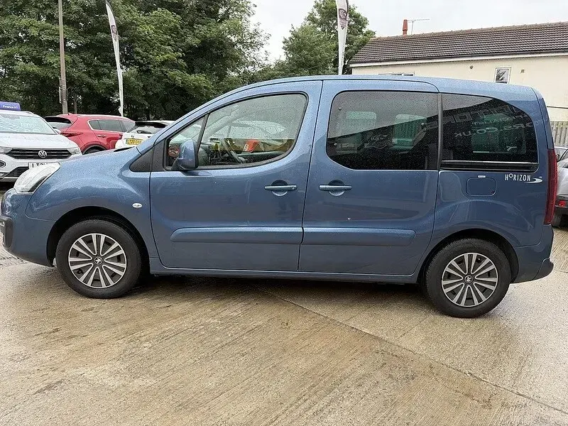 Used Peugeot Partner Tepee Allure 2017 Blue MPV