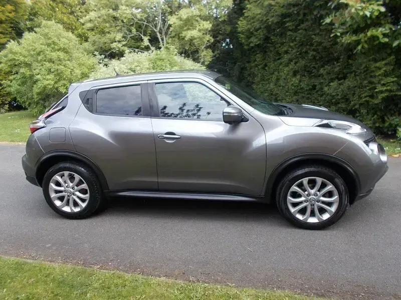 Used Nissan Juke Tekna 110 HP (80 kW) 2018 Grey SUV