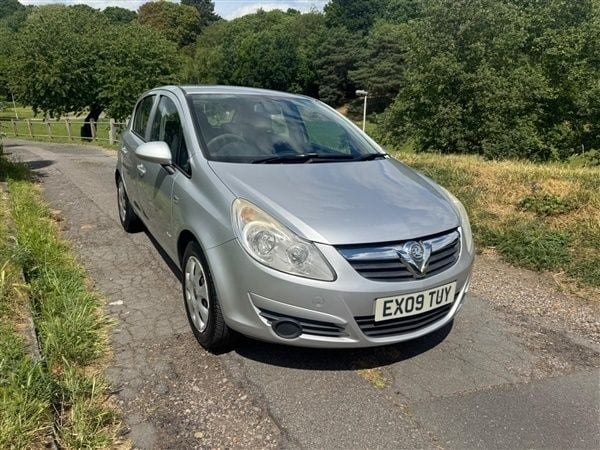 Silver Used 2009 Vauxhall Corsa Club Hatchback | £3,995 (Fair price) - Image 1/1