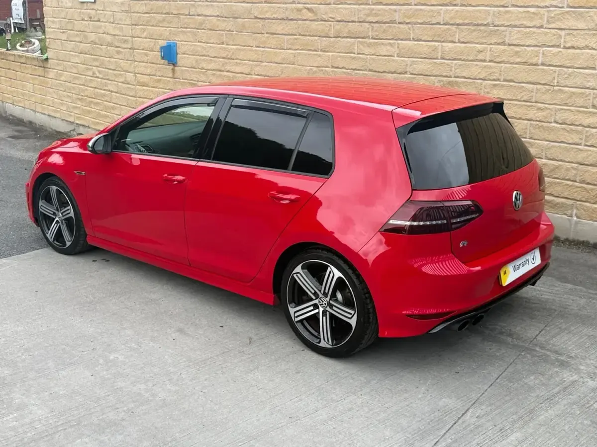 Used VW Golf VII R 2015 Red Hatchback