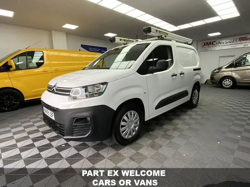 Usado Citroën Berlingo 75 CV (55 kW) 2020 Blanco Monovolumen