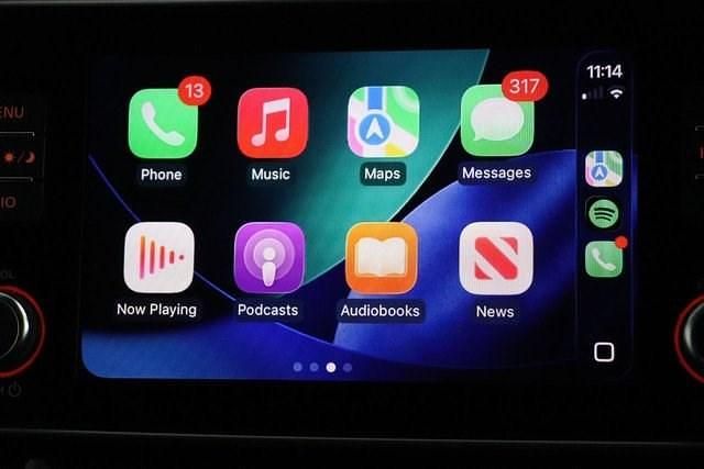 Used Nissan Leaf N-Connecta 110 kW (150 HP) 2019 White Hatchback