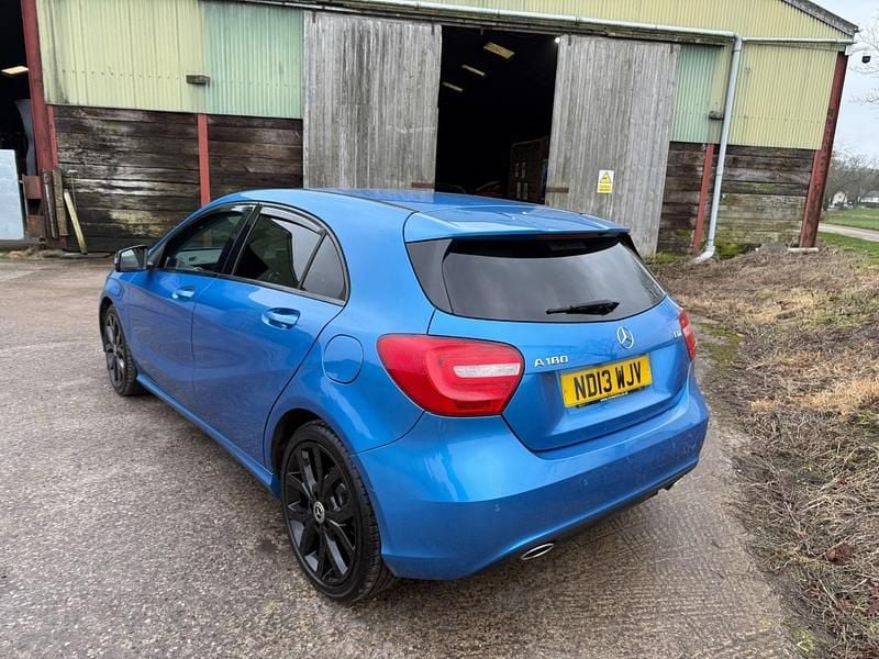 Used Mercedes A180 2013 Blue Hatchback