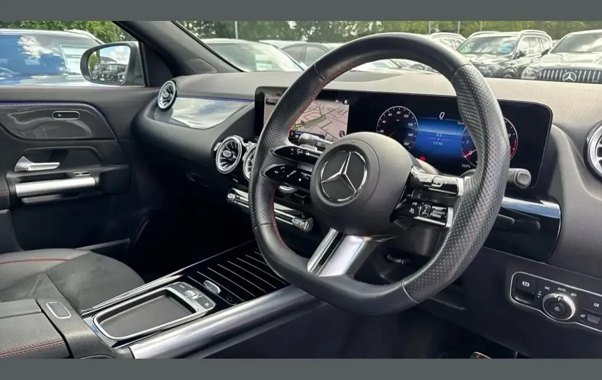 Used Mercedes GLA200 Executive 161 HP (118 kW) 2024 Grey SUV
