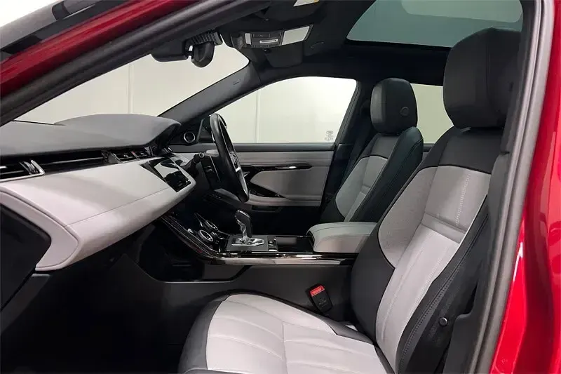 Used Land Rover Range Rover evoque HSE Dynamic 204 HP (150 kW) 2023 Red SUV