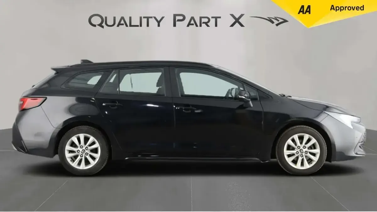 Used Toyota Corolla 140 HP (102 kW) 2023 Black Estate