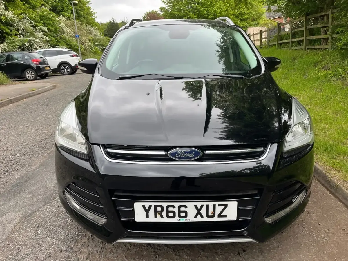 Used Ford Kuga Titanium 150 HP (110 kW) 2016 Black SUV