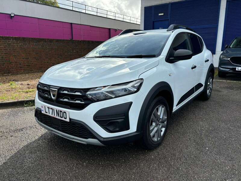 Used Dacia Sandero Essentiel 90 HP (66 kW) 2021 White Hatchback